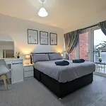 Guest Rooms Near City Centre & Anfield Free Parki